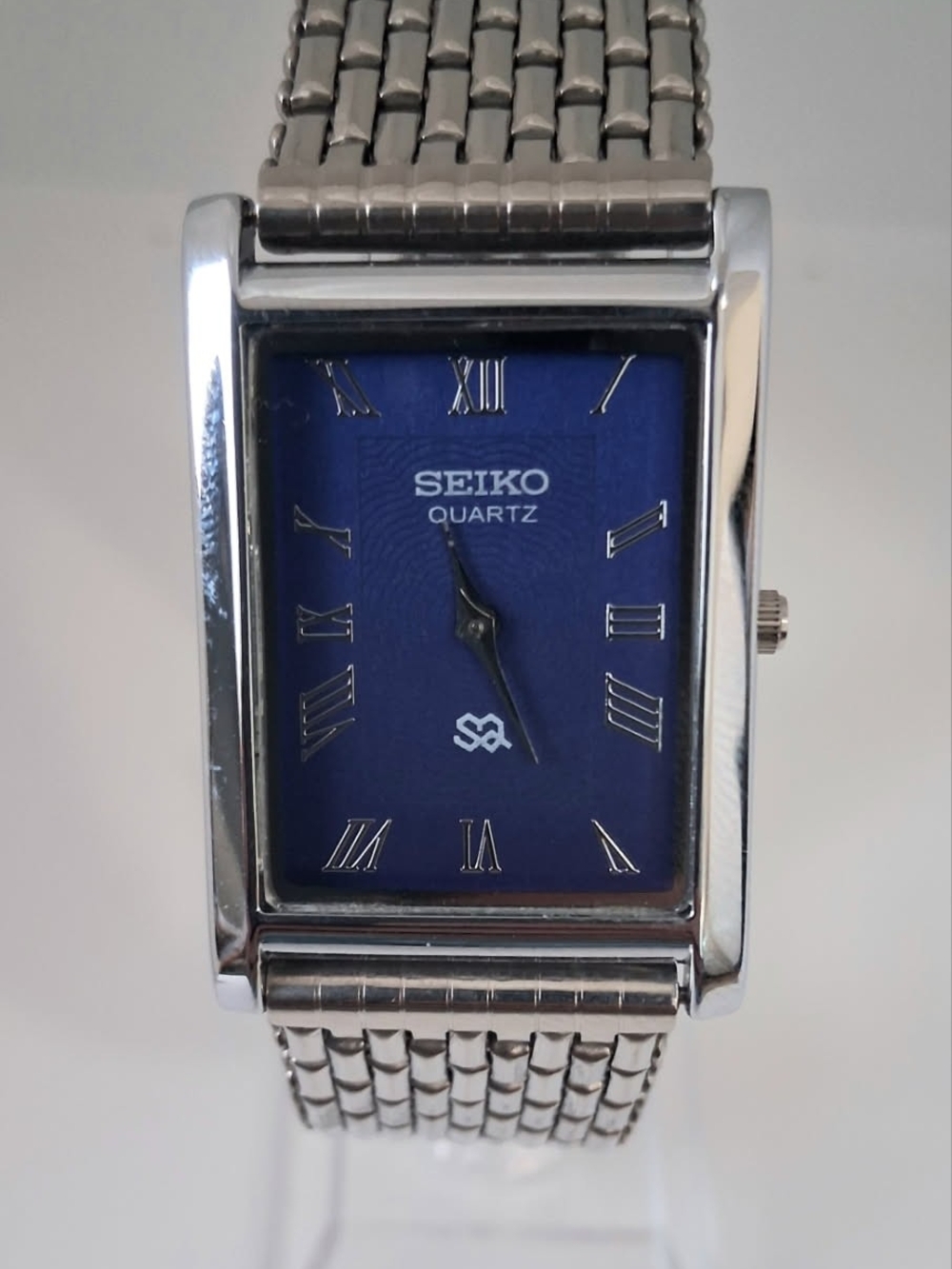 Vintage Rare Seîko Quartz slim tank 33mm Watch